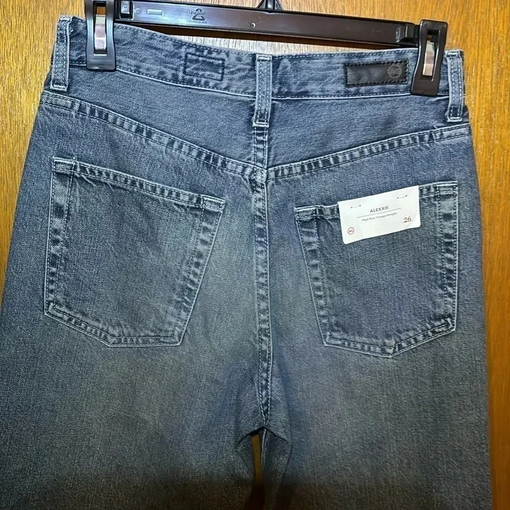 AG Jeans Alexxis High-Rise Vintage Straight Size 26 NWT Retail $215
